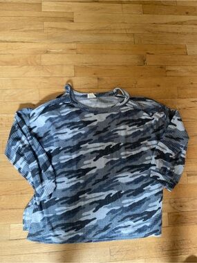 Bibi great camo top. So soft. Open shoulders. Large